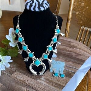 Elegant Turquoise and Silver Necklace Set